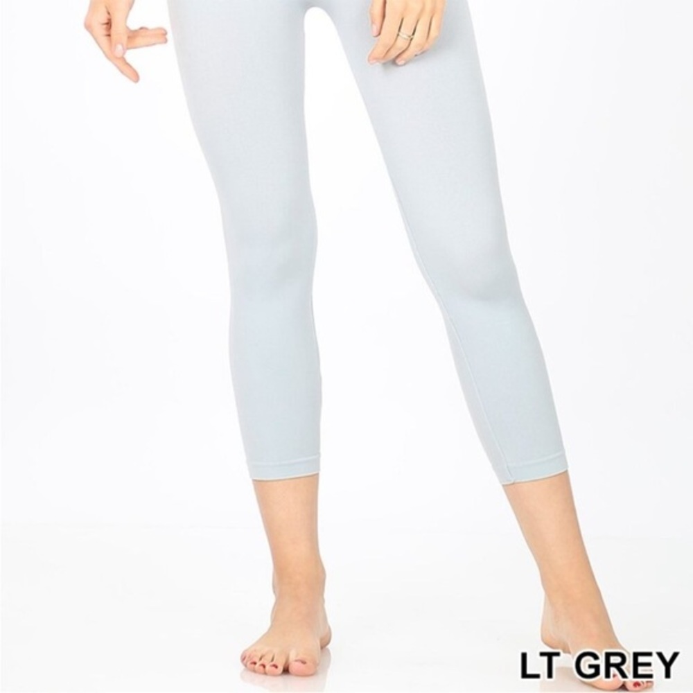 Zenana Seamless Capri Leggings
